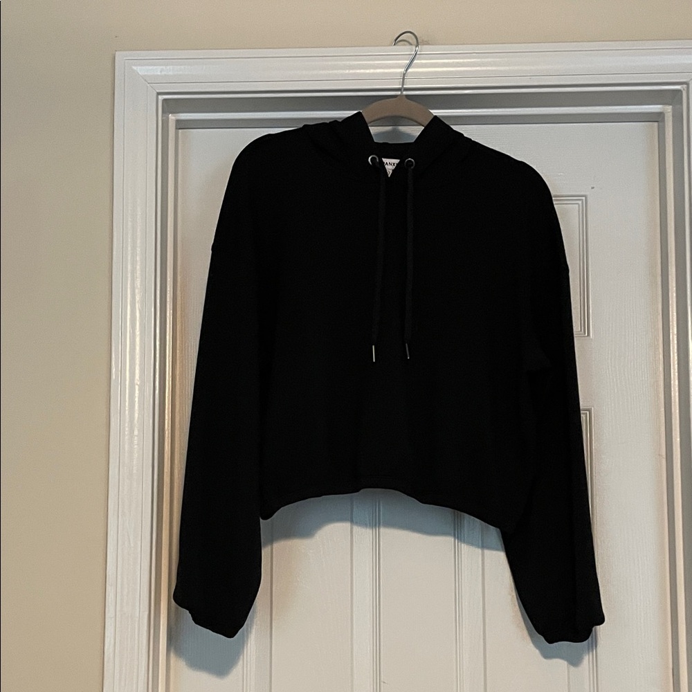 SPANX Black Bubble Hem Cropped Hoodie Size Medium